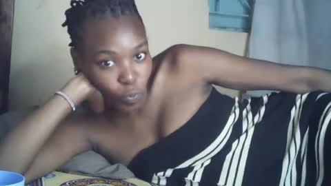 sexxy_curvy23 online show from 07-15-26, 05:51