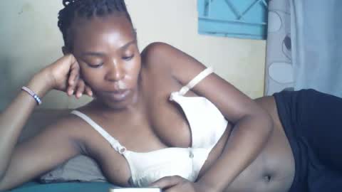 sexxy_curvy23 online show from 07-20-26, 03:43