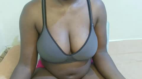 sexxy_maya1 online show from 04-21-26, 05:58