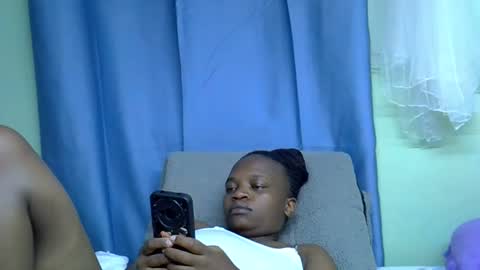 African Queen online show from 05-11-26, 02:45