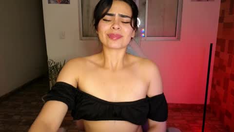  Angie   online show from 03-07-25, 05:29