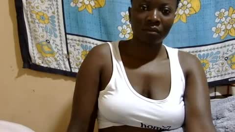 Snapshot of sexxymelanin73 chatting on 07-14-26, 07:19 Sexy Boobs online show from 07-14-26, 07:19