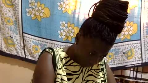 Snapshot of sexxymelanin73 chatting on 07-16-26, 05:35 Sexy Boobs online show from 07-16-26, 05:35