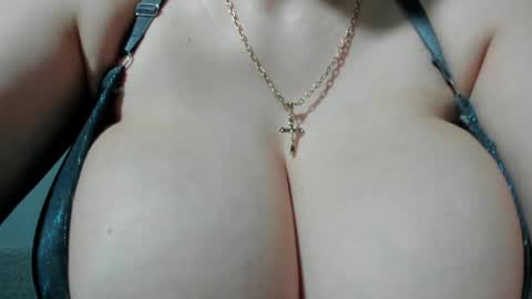 Snapshot of sexxymeriemm chatting on 05-11-26, 12:44 sexxymeriemm online show from 05-11-26, 12:44