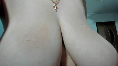 Snapshot of sexxymeriemm chatting on 07-01-26, 12:18 sexxymeriemm online show from 07-01-26, 12:18
