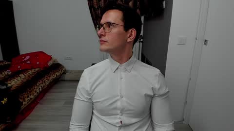 Sexxymuscles4U online show from 01-28-25, 06:28