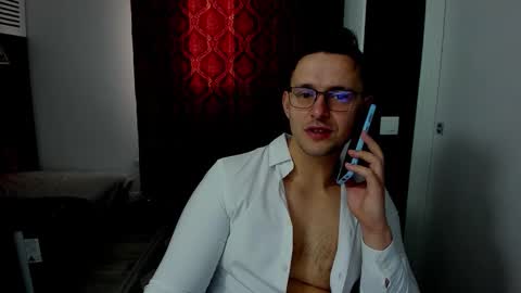 Sexxymuscles4U online show from 12-15-25, 07:56