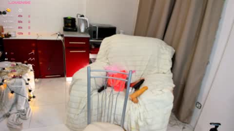 Snapshot of sexy__nimph chatting on 12-04-24, 08:18 Alice online show from 12-04-24, 08:18