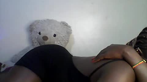 Snapshot of sexy_annbel chatting on 06-23-26, 11:58 Ann online show from 06-23-26, 11:58
