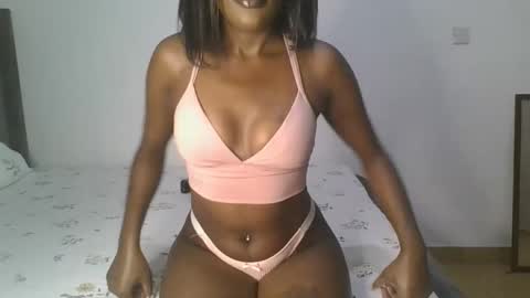 Snapshot of sexy_arriah chatting on 01-08-26, 08:05 Arria online show from 01-08-26, 08:05