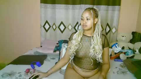 sexy_bluegirl online show from 11-13-25, 11:36