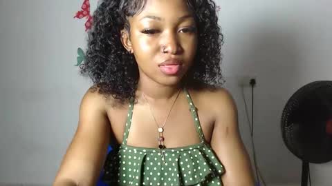 sexy_bluey247 online show from 11-25-25, 08:03