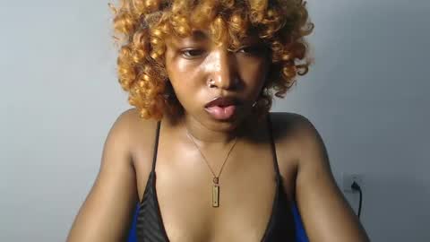 sexy_bluey247 online show from 04-14-26, 06:47