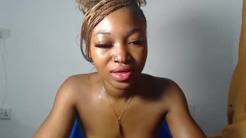 sexy_bluey247 online show from 05-16-26, 03:36