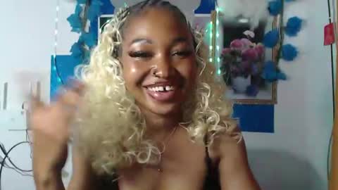 sexy_bluey247 online show from 07-08-26, 04:00