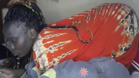 sexy_butty01 online show from 09-08-25, 06:51