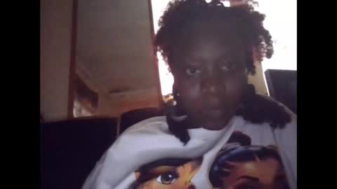 sexy_butty01 online show from 11-17-25, 11:05