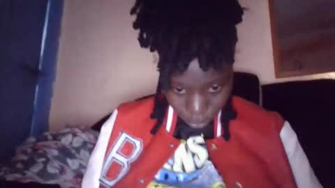 sexy_butty01 online show from 04-23-26, 12:29