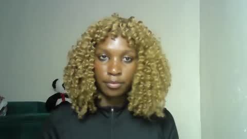 Snapshot of sexy_chocoy01 chatting on 10-24-25, 05:09 sexy_chocoy01 online show from 10-24-25, 05:09