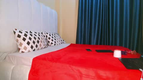 foxxy sweets online show from 07-13-26, 03:31