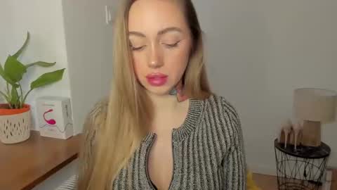 Snapshot of sexy_coralie chatting on 01-23-25, 02:50 C o r a l i e online show from 01-23-25, 02:50