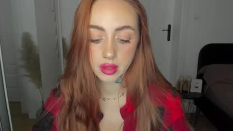 C o r a l i e online show from 11-17-25, 02:45