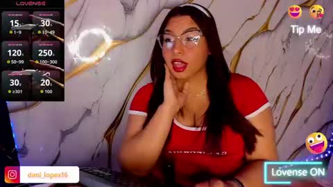 Snapshot of sexy_dani0 chatting on 07-24-26, 04:54 DANIELA online show from 07-24-26, 04:54