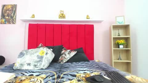 Snapshot of sexy_ebony_1 chatting on 11-18-25, 12:20 sexy_ebony_1 online show from 11-18-25, 12:20