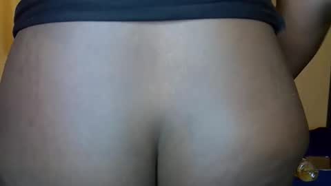 sexy_esther92 online show from 03-17-26, 07:33