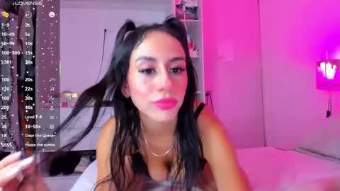 Snapshot of sexy_giirlxxx chatting on 10-12-25, 04:11 sexy_giirlxxx online show from 10-12-25, 04:11