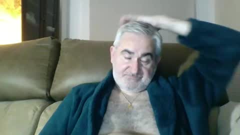Antonio online show from 05-18-26, 07:52