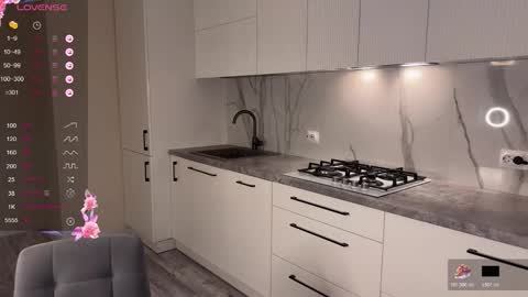 Snapshot of sexy_katze chatting on 10-22-25, 10:31 Kate online show from 10-22-25, 10:31