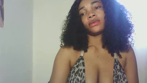 Snapshot of sexy_kitty881 chatting on 09-27-25, 09:47 Sexy kitty881 online show from 09-27-25, 09:47