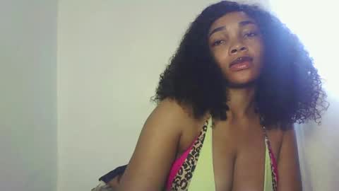 Snapshot of sexy_kitty881 chatting on 09-28-25, 12:32 Sexy kitty881 online show from 09-28-25, 12:32