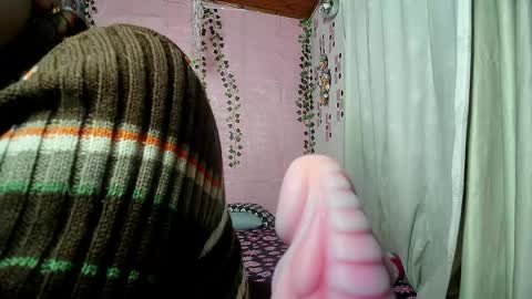 sexy lolas online show from 04-21-26, 04:30