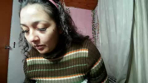 sexy lolas online show from 05-18-26, 04:07