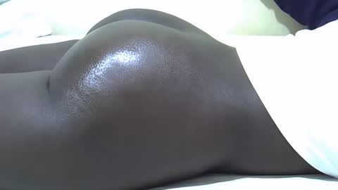 Snapshot of sexy_loner07 chatting on 12-19-25, 03:57 Loner online show from 12-19-25, 03:57