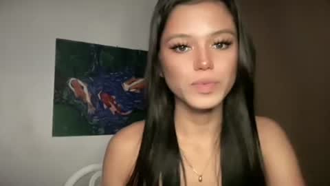 Snapshot of sexy_maevemorexxx chatting on 05-15-26, 11:01 Nicole online show from 05-15-26, 11:01