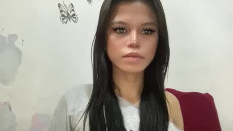 Snapshot of sexy_maevemorexxx chatting on 05-22-26, 02:51 Nicole online show from 05-22-26, 02:51