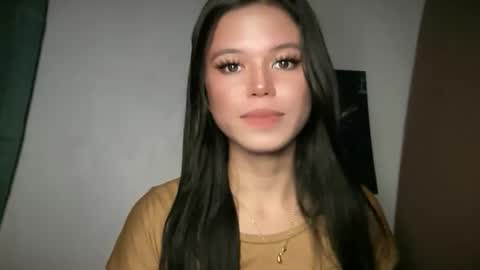 Snapshot of sexy_maevemorexxx chatting on 05-24-26, 11:26 Nicole online show from 05-24-26, 11:26