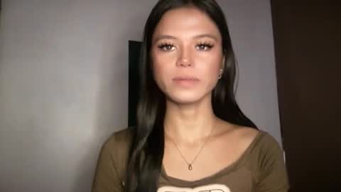 Snapshot of sexy_maevemorexxx chatting on 05-27-26, 01:24 Nicole online show from 05-27-26, 01:24
