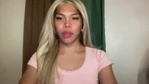 Snapshot of sexy_maevemorexxx chatting on 05-31-26, 03:52 Nicole online show from 05-31-26, 03:52