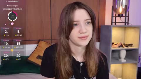 Snapshot of sexy_me_bb chatting on 07-19-26, 06:33 Alison online show from 07-19-26, 06:33