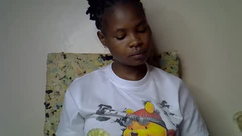 Molyne online show from 04-15-26, 05:03