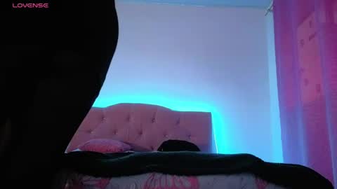 miss natasha online show from 04-17-26, 01:25