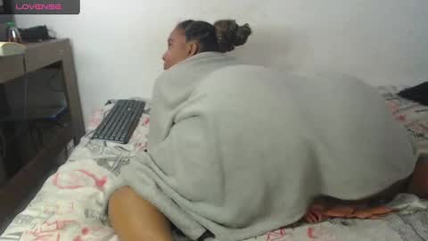 Jhoana online show from 12-13-24, 05:38