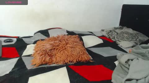 Jhoana online show from 12-22-24, 01:23