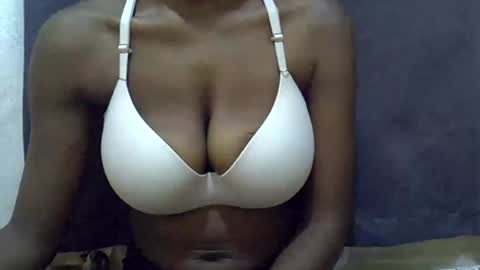 Snapshot of sexy_peach4 chatting on 06-18-26, 09:36 sexy_peach4 online show from 06-18-26, 09:36