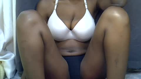 Snapshot of sexy_peach4 chatting on 07-08-26, 11:26 sexy_peach4 online show from 07-08-26, 11:26