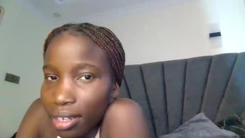 sexy_petittie online show from 12-03-25, 10:13